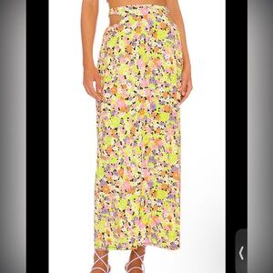 AFRM Anjeli Slinky Spring Lime Ditsy Skirt 

size:SMALL 
BRAND NEW 
WITH TAGS